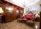 Courtyard Suite